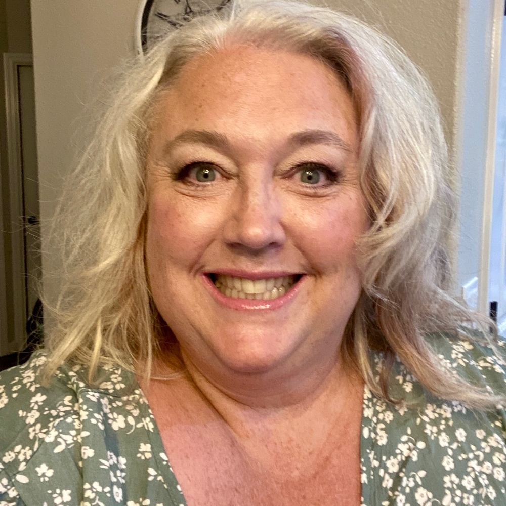 Meet your Posher, Laura